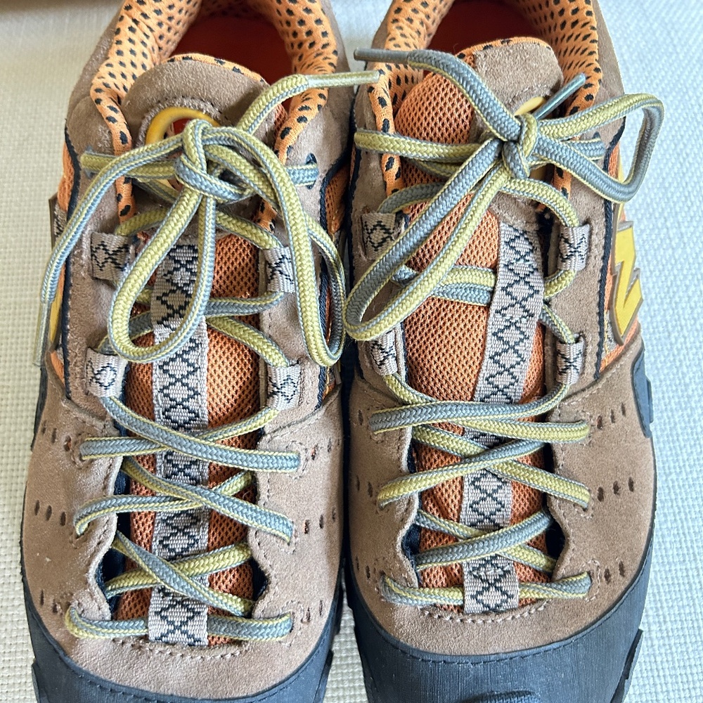 MERRELL  HIKING/WALKING MEN'S 8